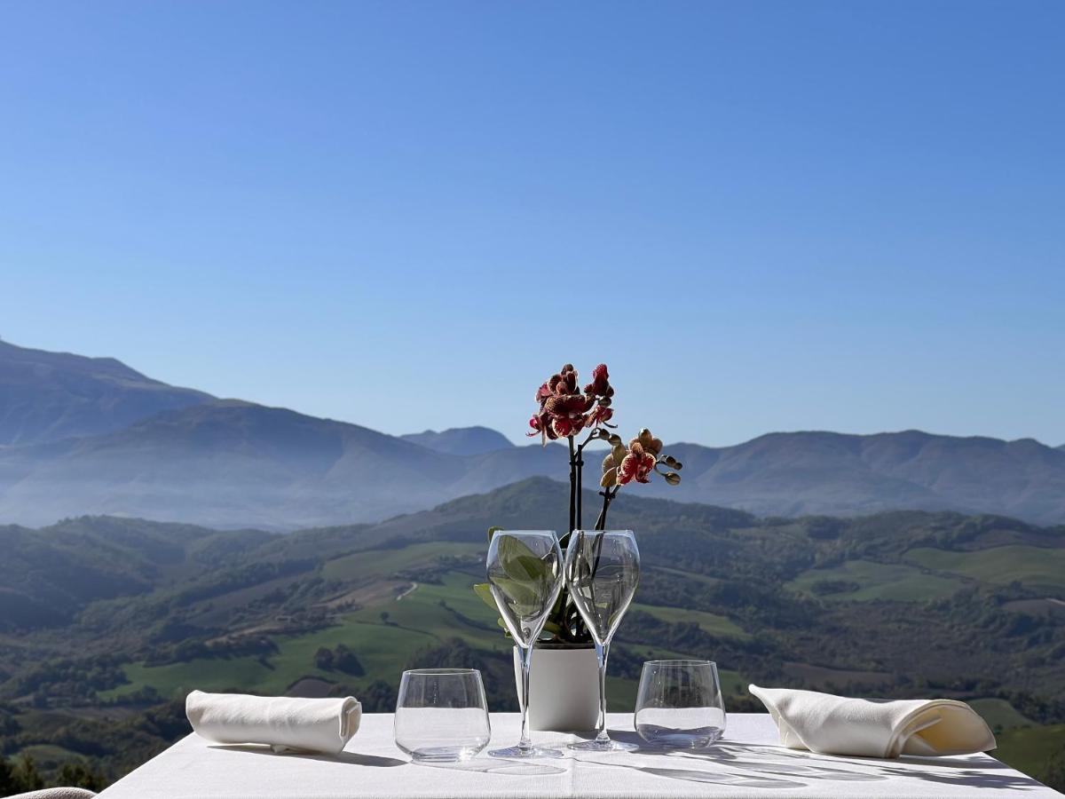 Aura Relais Hotel Urbino Buitenkant foto