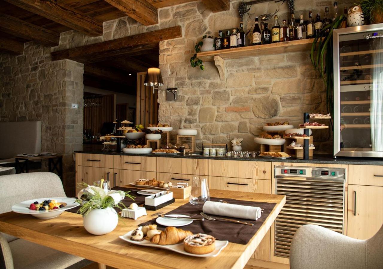 Aura Relais Hotel Urbino Buitenkant foto