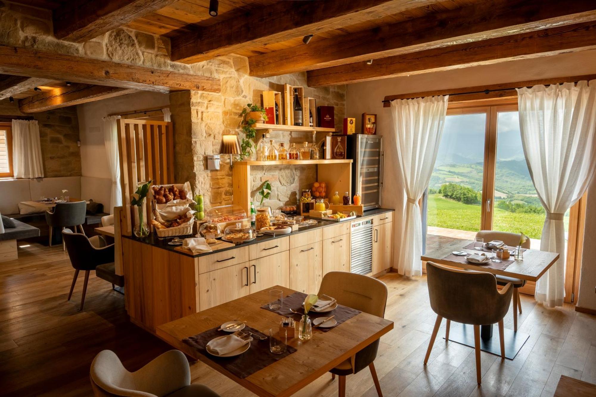 Aura Relais Hotel Urbino Buitenkant foto